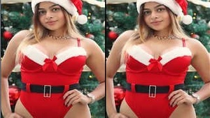 Sexy Model Asvita Shows Her Pussy