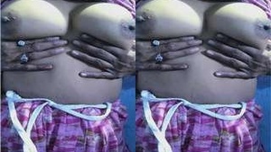 Sexy Desi Bhabhi Shows Tits And Pussy To Dewar