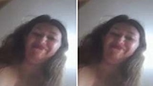 Excited Paki Bhabhi Shows Hot Camera