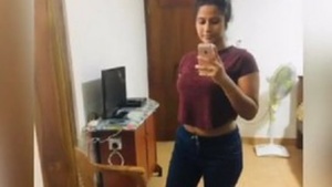 Desi bhabi very hard fingering wet pussy