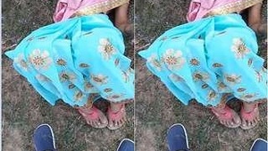Telugu bhabhi enjoys outdoor sex with her lover