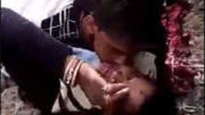 Married Lady Gets Naughty in the Great Outdoors