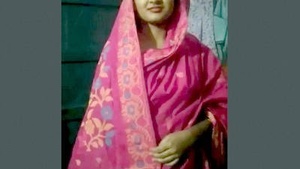 Desi Aldeia cute woman ing affir with husband friend