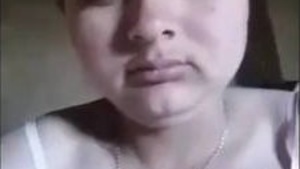 Bela Pathan Menina Mostrando