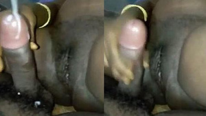 Cumshot-filled handjob from a Tamil aunty