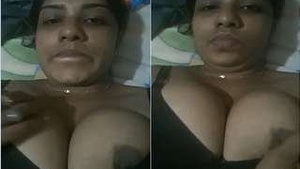 Desi Bhabhis Sensual Playtime: A Hot and Steamy Encounter