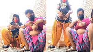 Hot Indian Lesbian Bhabhi Shows Off Her Skills