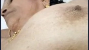 Mature aunty nude old