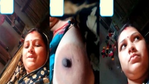 Bhabhi flaunts her ample breasts in a steamy video call