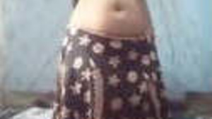 Desi Girl with a Big Ass Shows Off and Masturbates in HD