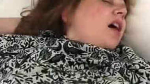 Pretty Paki woman mind if sex partner fucks her on camera