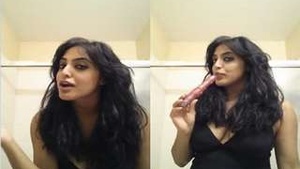 Exclusive Desi Girl Masturbates with Dildo and Cock