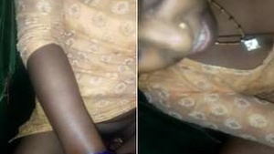 Desi Girl Gets Her Lovers Dick Out in a Steamy Ridding Session