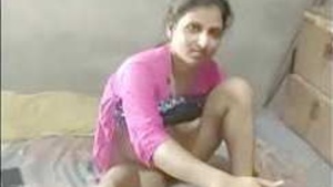 Desi bhabi gets paid for sex in hot video