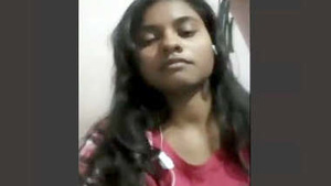 Sexy indian Girl Showing On Video Call