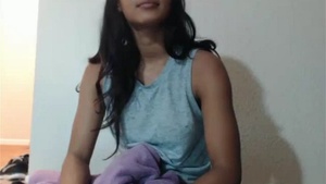 Slim indian Babe gets hit by big hardcore movies