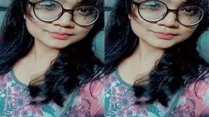 Desi Girls Cute Boobs Get Revealed on Video Call