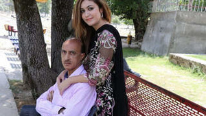 Desi old man and his aunt share a steamy video