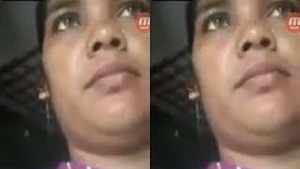 Exclusive Video Call with Horny Hillbilly Bhabhi Showing Off Her Pussy