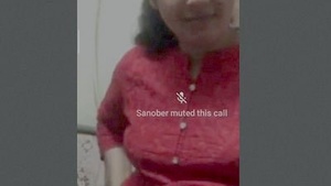 Paki girl showing her tits in VC