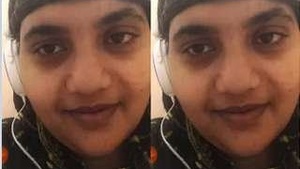 Exclusive Bhabhi Shows Off Her Nude Body on Video Call