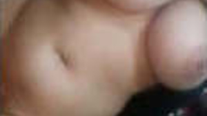 Pakistani wife flaunts her sexy body in front of the camera