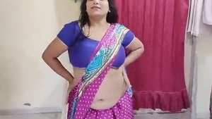 Desi bhabi sexy dance and show pussy