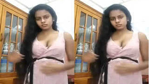 Exclusive Sri Lankan Porn Video: Undressing and Showing Her Body