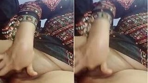 Exclusive Video of Pakistani Girl Masturbating with Fingers