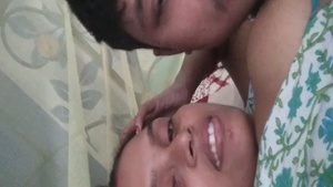 Dehati lovers indulge in passionate lovemaking in bed