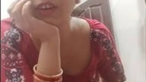 Desi hot mom in lw
