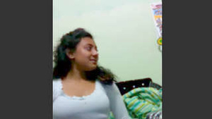 Full HD Video of Desi Auntys Gorgeous Pussy