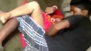 Aunt of a young guy gets fucked by his Desi sari-wearing aunt