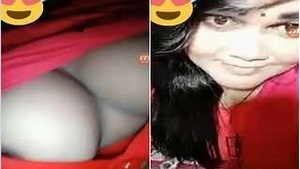 Desi Girls Exclusive Video Call: A Cute View of Her Boobs and Pussy