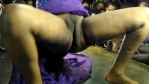 Desi Babes Record-Clad Show of Boobs and Chut