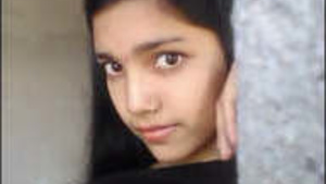 Desi cute asian girl showing and fingering