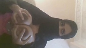 Big Tits Pakistani Babe Movies