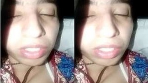 Exclusive Indian Porn: Horny Girl Shows Off Her Fingering Skills