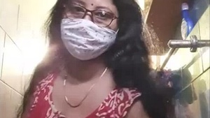 Mature Arpita Bhabhi Bath