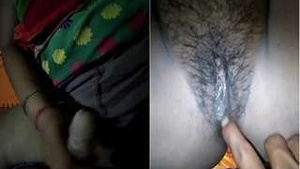 Desi Bhabhis Exclusive Masturbation and Fingering Session