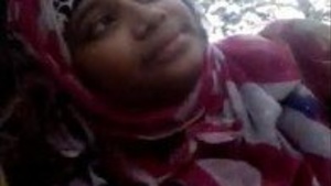 desi indian girl with huge tits sucked by boyfriend clip