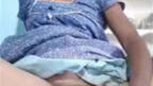 Horny Telugu Bhabhi Masturbating By Big Banana