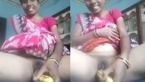 Telugu housewife pleasures herself with a toy