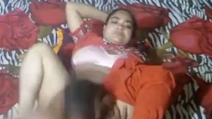 Ameena Bhabhi with YOungr hot fking neighbor
