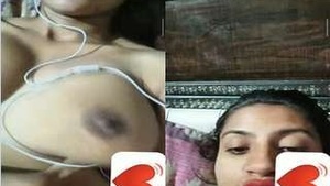Desi Girl Goes Wild and Shows Off Her Boobs and Pussy on Video Call
