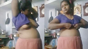 Desi Auntys Seductive Clothes Reveal in HD Video