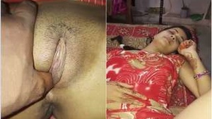 Desi Wifes Tight Pussy Gets Pounded Hard by Hubby in Exclusive Video