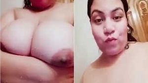 Bangla Bhabhis Sensual Show of Breasts