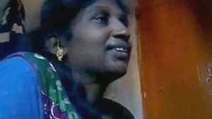 Newcomer Mallu Bhabhi in Action