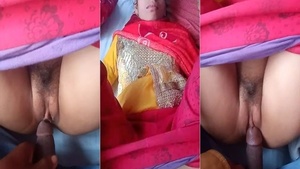 Indian MILF gives a wet and wild MMS session